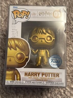 pop Gold Harry Potter Vinyl Figure - Metallic Gold Finish